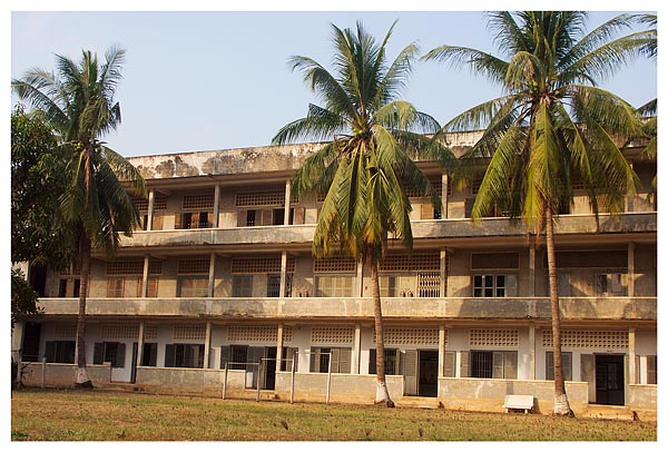 cambodge musee tuol sleng s21 khmer rouge genocide michel bordieu voyage