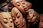 Indonésie artisanat masques